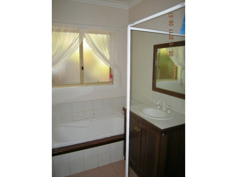 33 Leslie Loop, Baynton WA 6714