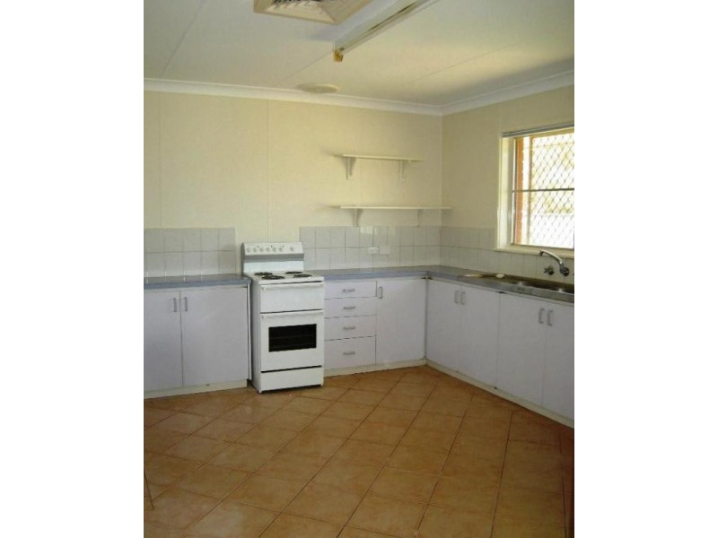 15 Gascoyne Crescent, Dampier WA 6713