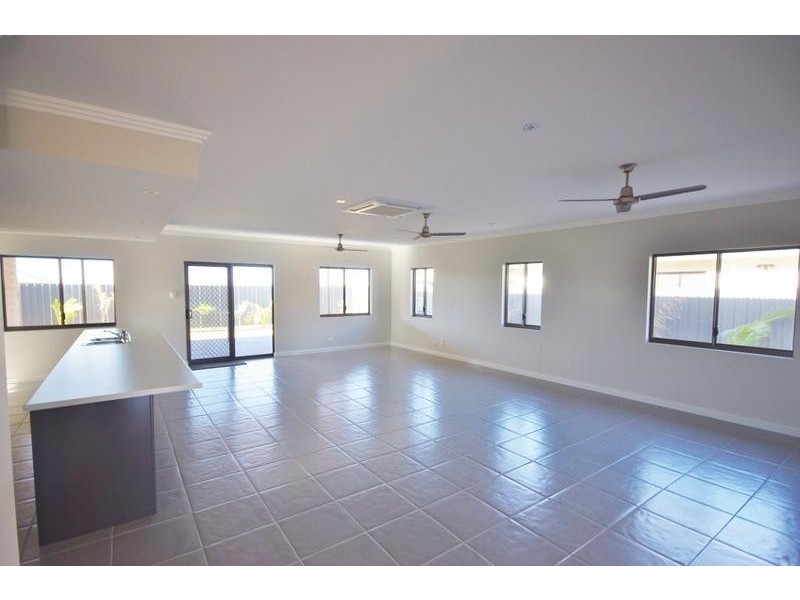 13 Echidna Road, Baynton WA 6714