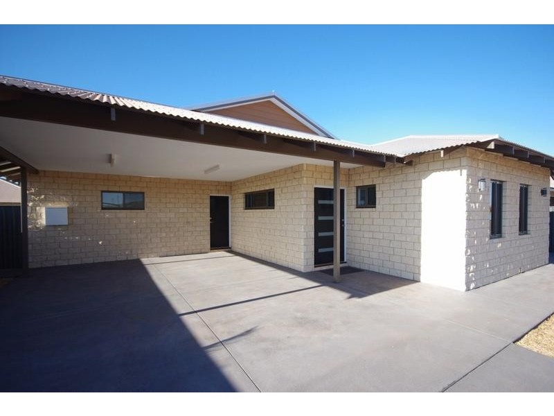 13 Echidna Road, Baynton WA 6714