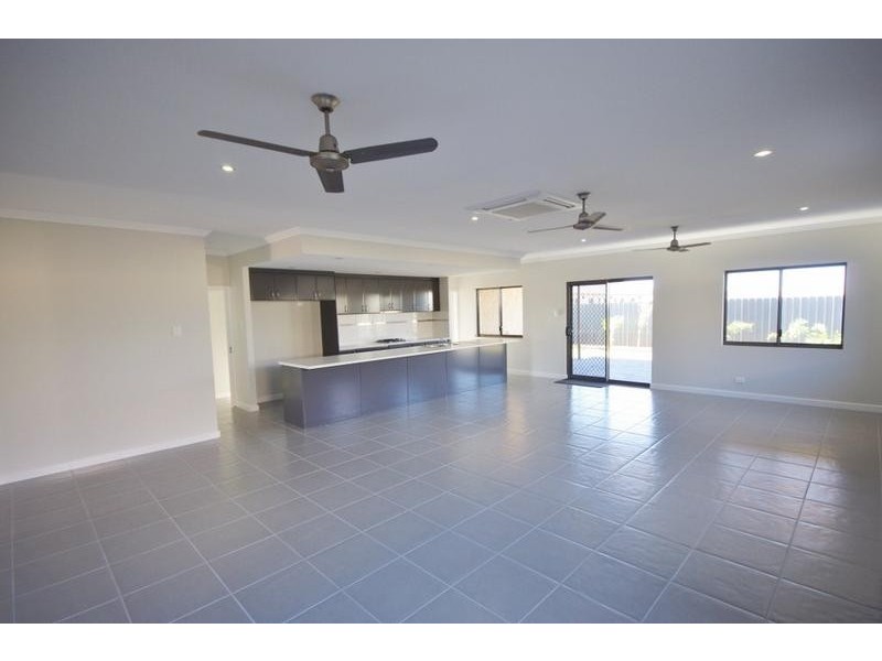 13 Echidna Road, Baynton WA 6714