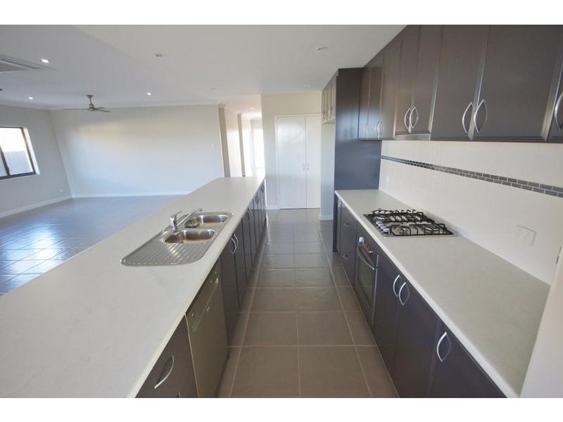 13 Echidna Road, Baynton WA 6714