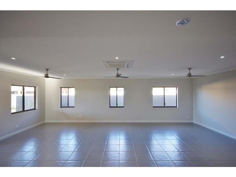 13 Echidna Road, Baynton WA 6714