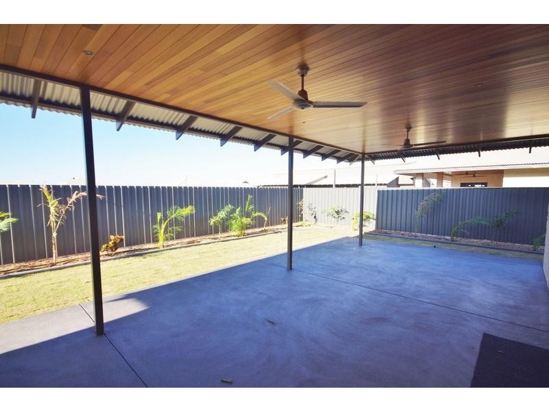 13 Echidna Road, Baynton WA 6714