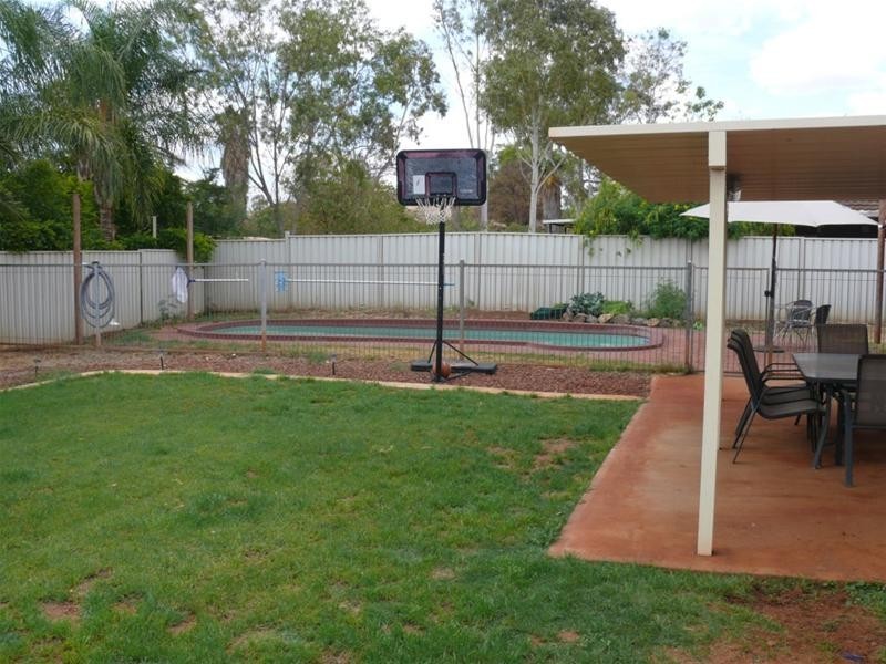 599 Narrabula Street, Tom Price WA 6751