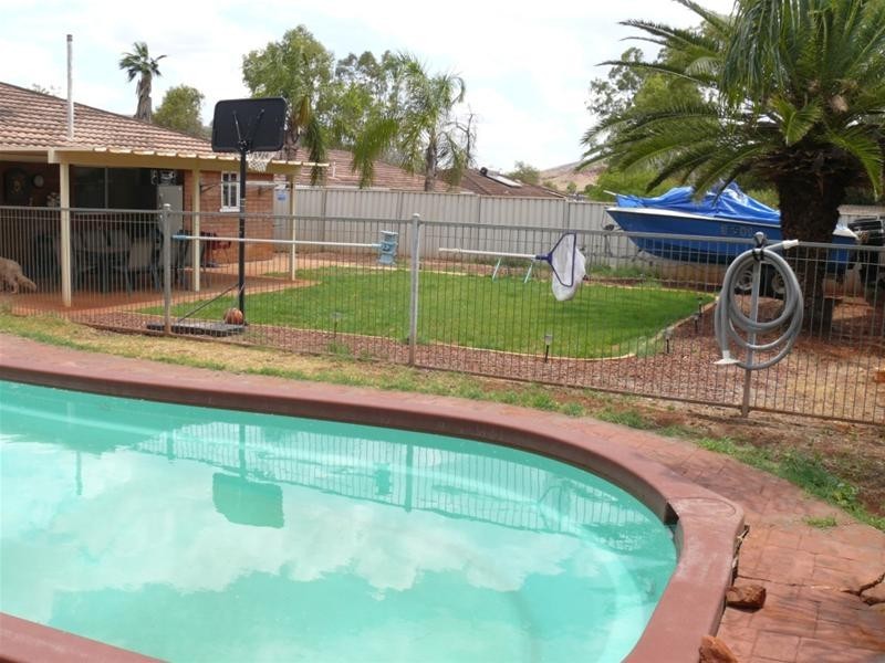 599 Narrabula Street, Tom Price WA 6751