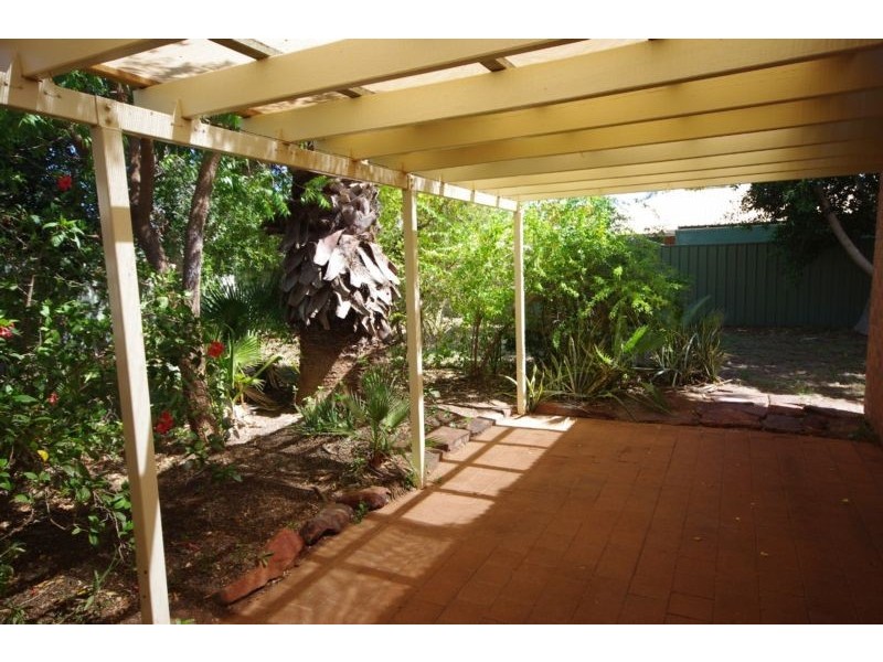 5 Tournay Court, Baynton WA 6714