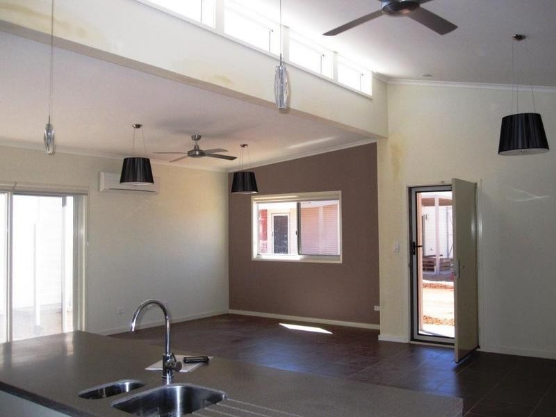 Unit 16 Padbury Way, Karratha WA 6714