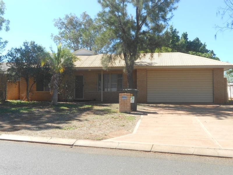 8 Birch Place, Baynton WA 6714