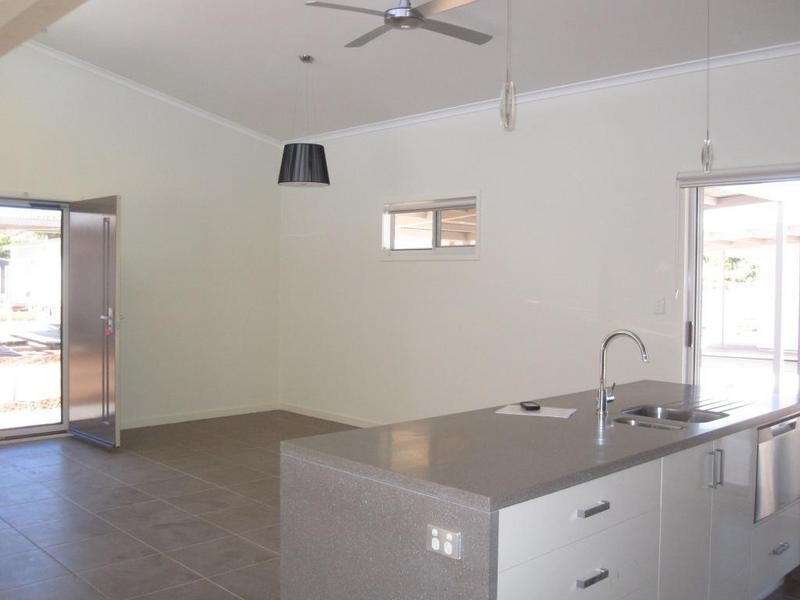 Unit 16 Padbury Central, Karratha WA 6714