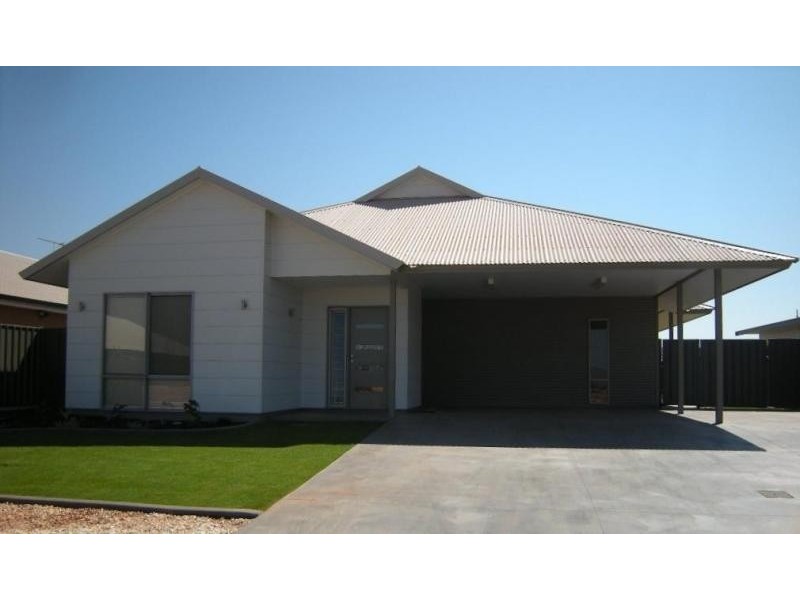 38 Bettong Bend, Baynton WA 6714