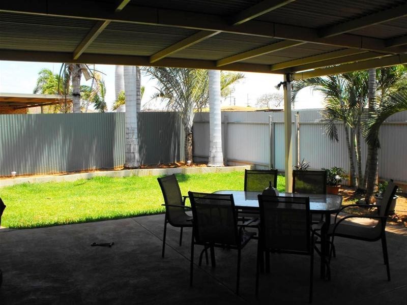 8F Wedge Place, Karratha WA 6714