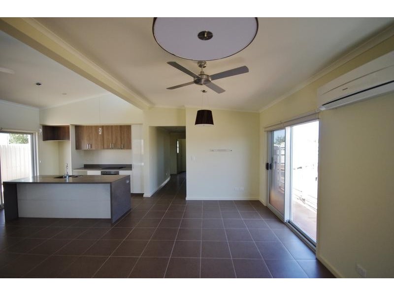 Unit 9 Padbury Central, Karratha WA 6714