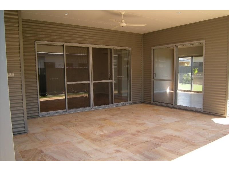 38 Bettong Bend, Baynton WA 6714