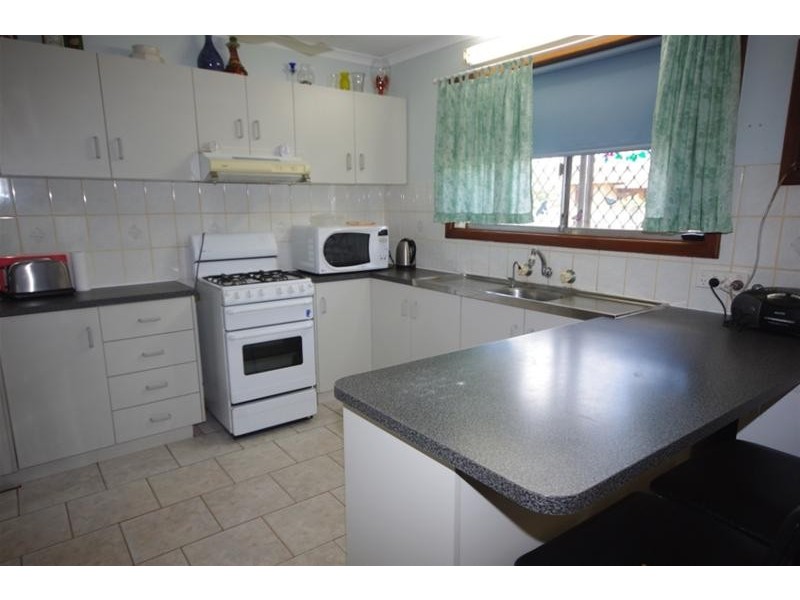 6 Cleaver Terrace, Roebourne WA 6718