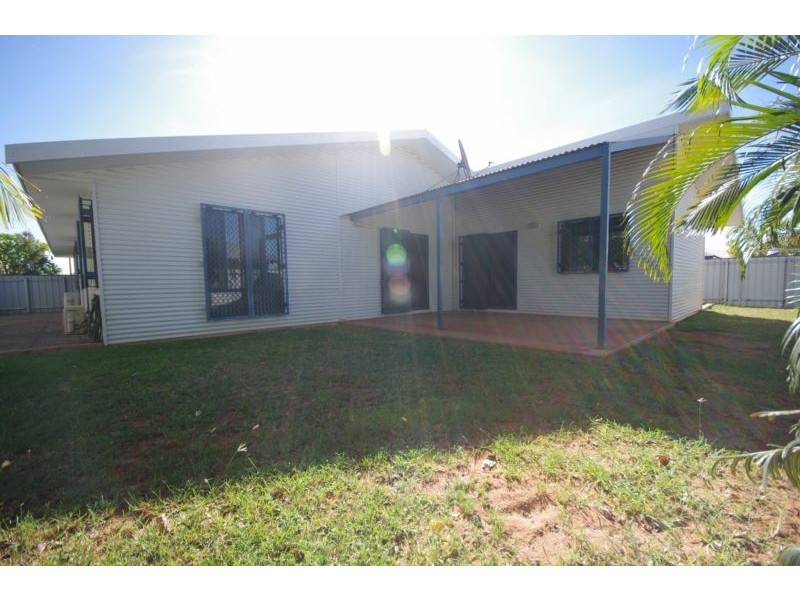 6 Plumegrass Way, Nickol WA 6714