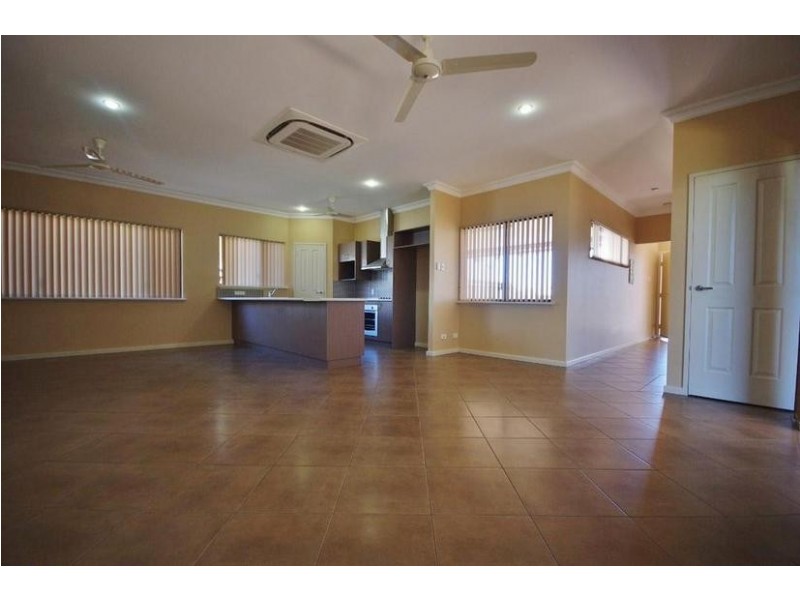 13 Fantail Bend, Karratha WA 6714
