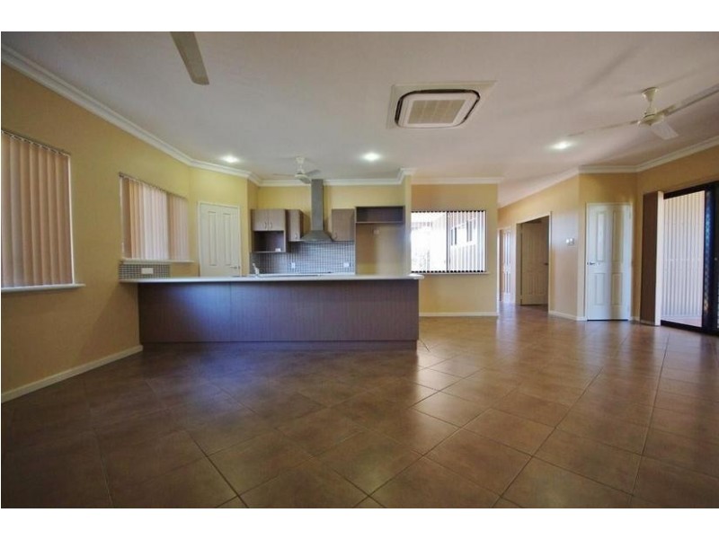 13 Fantail Bend, Karratha WA 6714