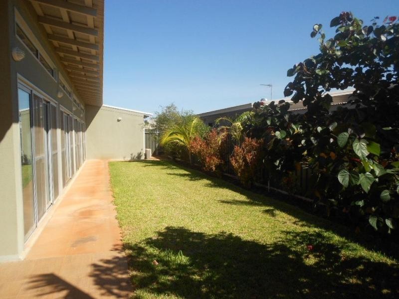 7 Treetop Crescent, Nickol WA 6714