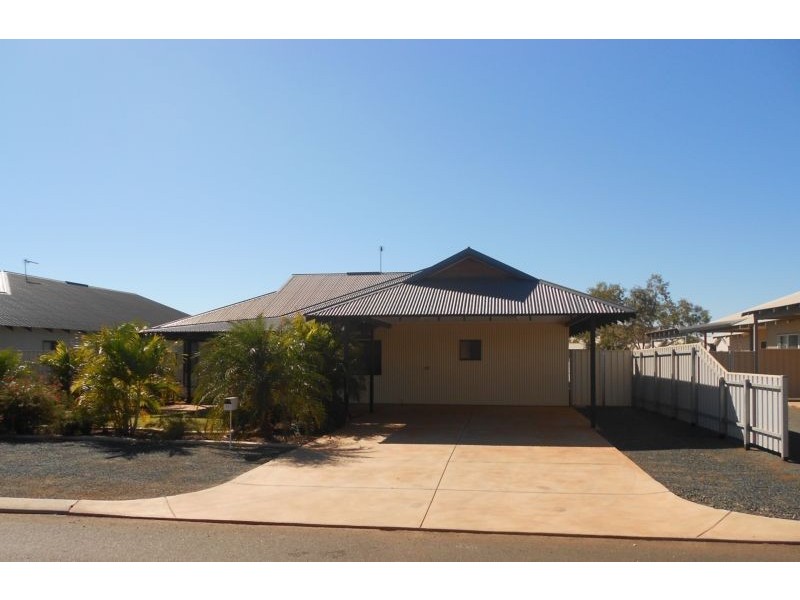 11 Moynes Court, Baynton WA 6714