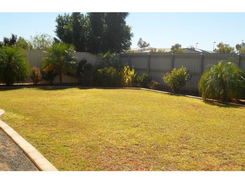 11 Moynes Court, Baynton WA 6714
