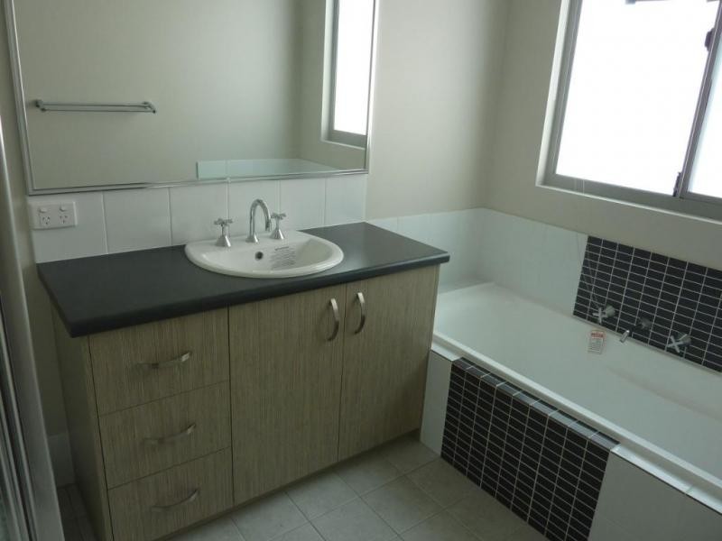 75 Mujira Ramble, Baynton WA 6714