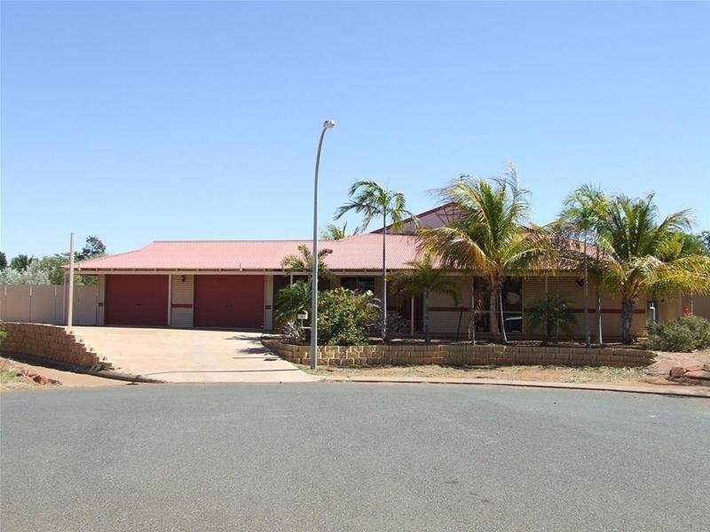 11 Comrie Court, Baynton WA 6714