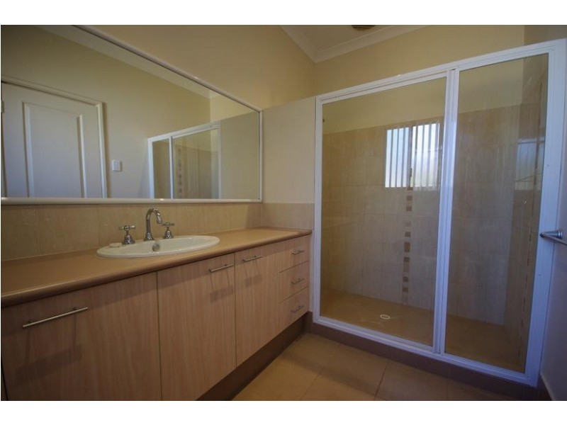 2 Calliance Way, Baynton WA 6714