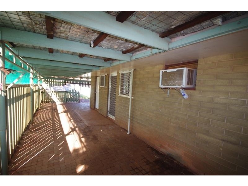 8 Mccourt Way, Wickham WA 6720