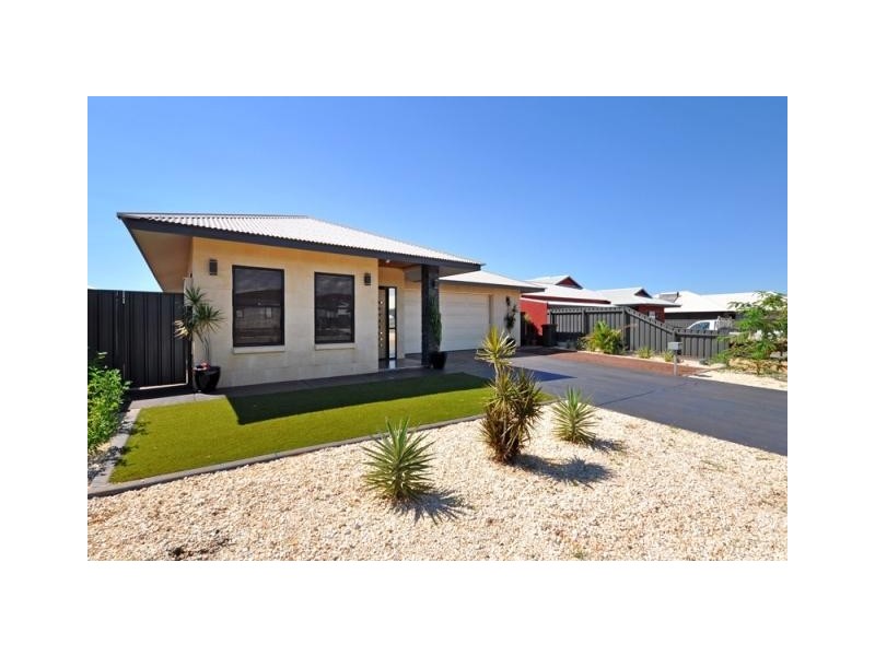 21 Curlew Street, Baynton WA 6714