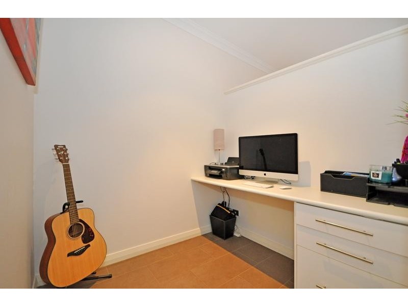 21 Curlew Street, Baynton WA 6714