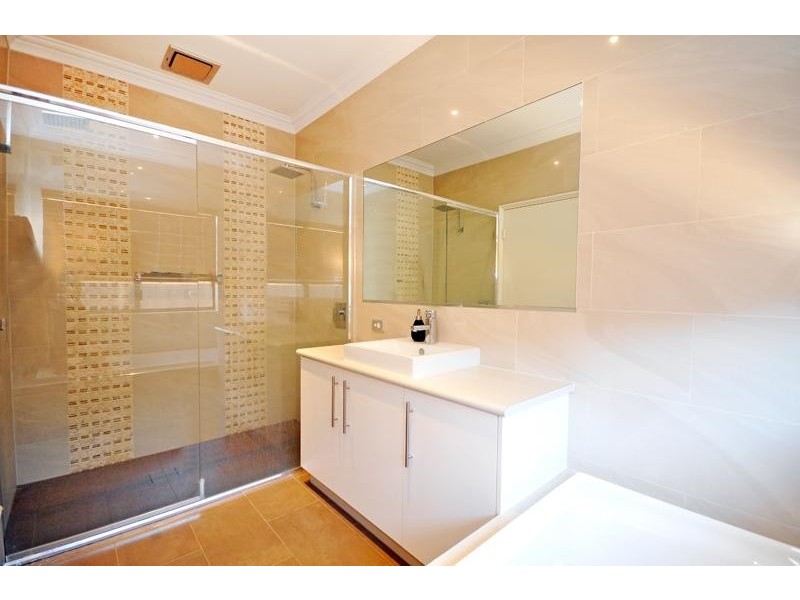 21 Curlew Street, Baynton WA 6714