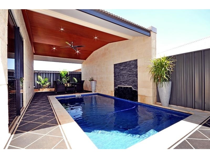 21 Curlew Street, Baynton WA 6714