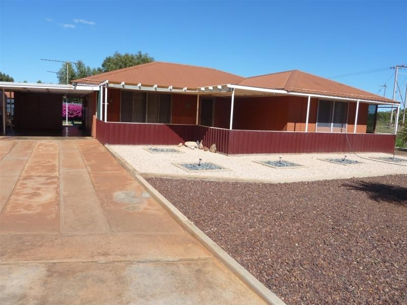 109A Murchison Crescent, Dampier WA 6713