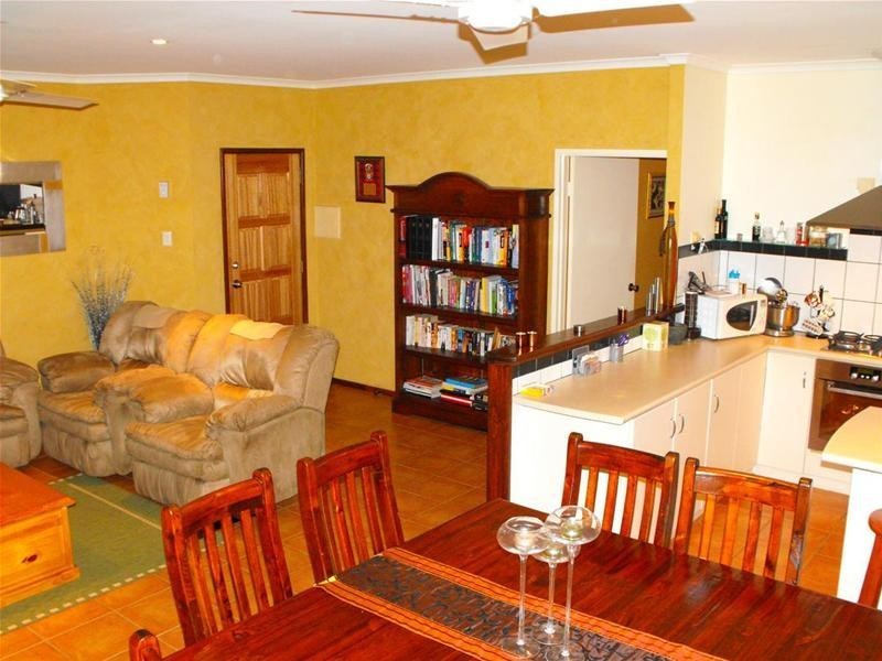 9 Comrie Court, Baynton WA 6714