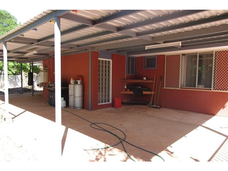 9 Comrie Court, Baynton WA 6714