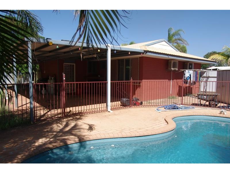 9 Comrie Court, Baynton WA 6714