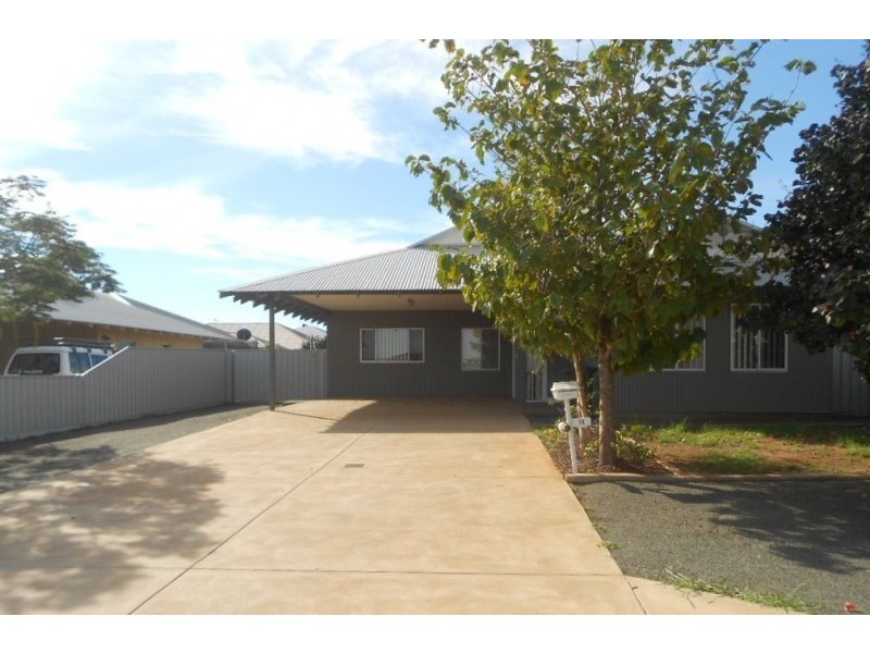 10 Flannelbush Turn, Nickol WA 6714