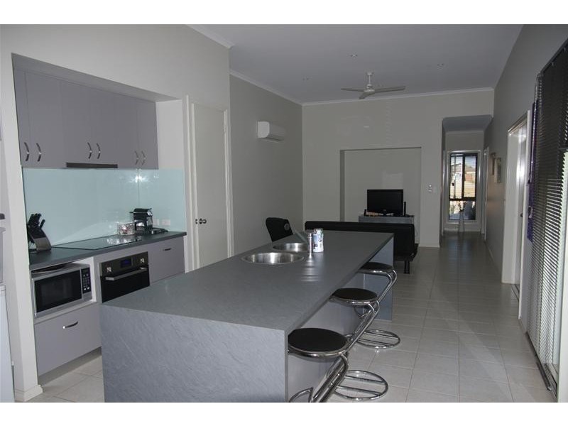 44 Tharnda Road, Baynton WA 6714