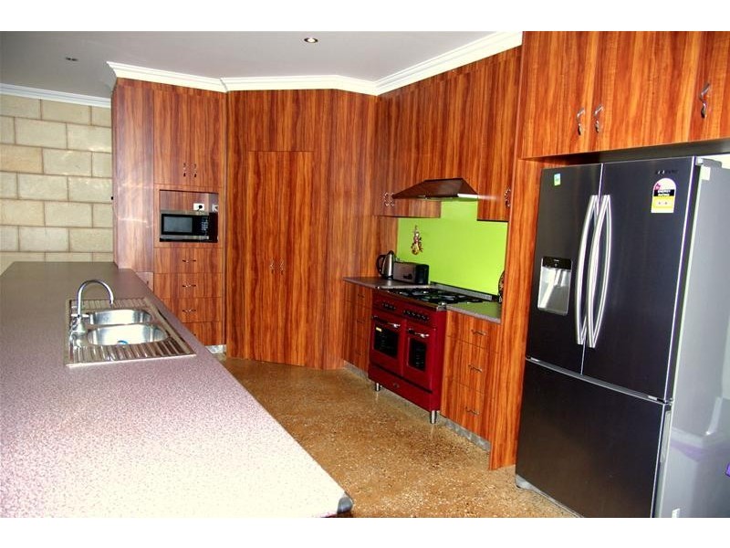 37 Walkington Circle, Millars Well WA 6714