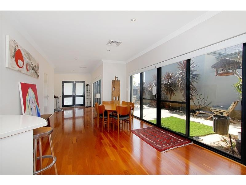 26 Wood Street, Fremantle WA 6160
