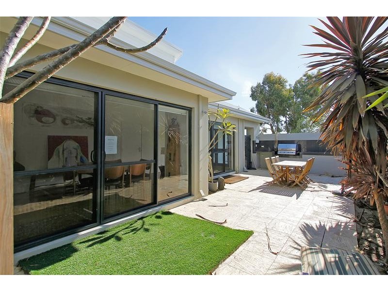 26 Wood Street, Fremantle WA 6160