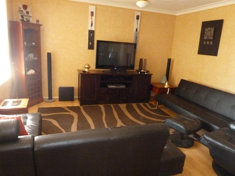 288 Robe Crescent, Dampier WA 6713