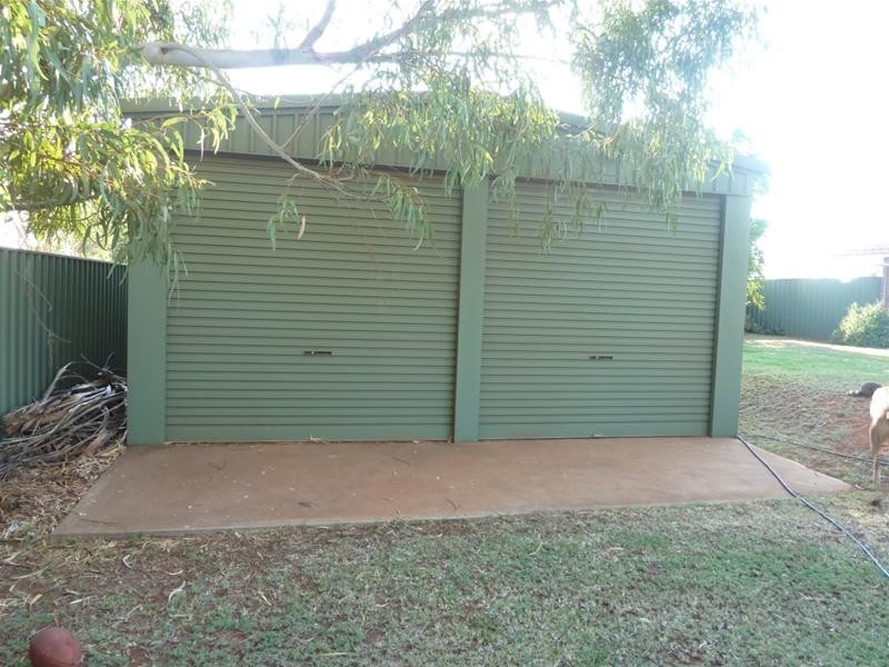 288 Robe Crescent, Dampier WA 6713