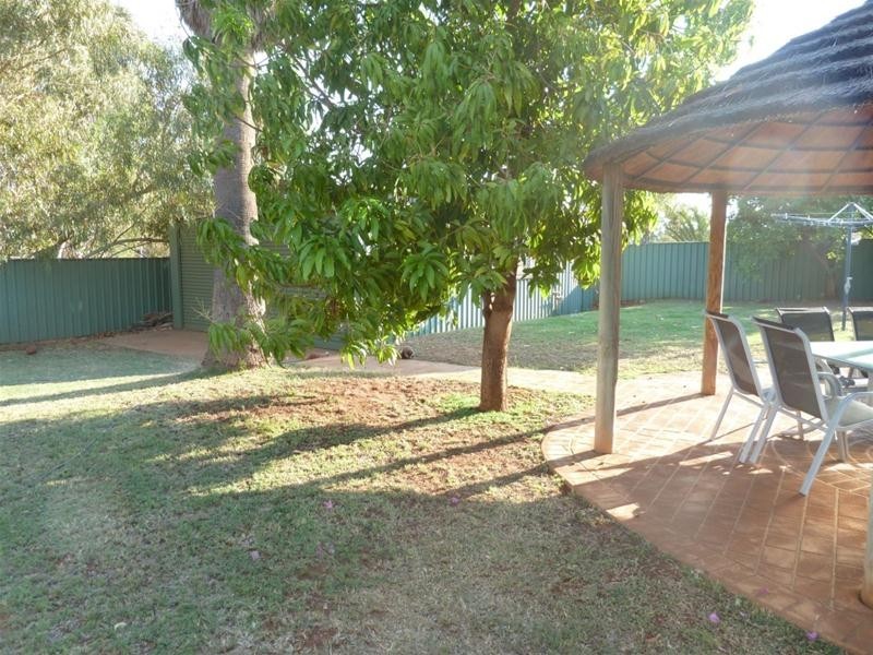 288 Robe Crescent, Dampier WA 6713