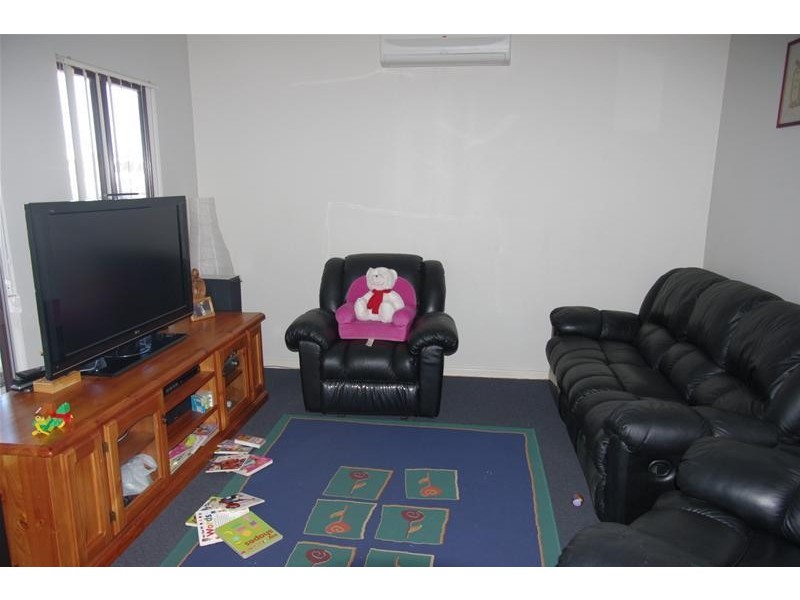 2 Lee Avenue, Baynton WA 6714