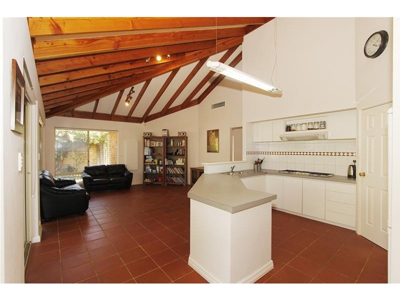 11 Dale Street, South Fremantle WA 6162