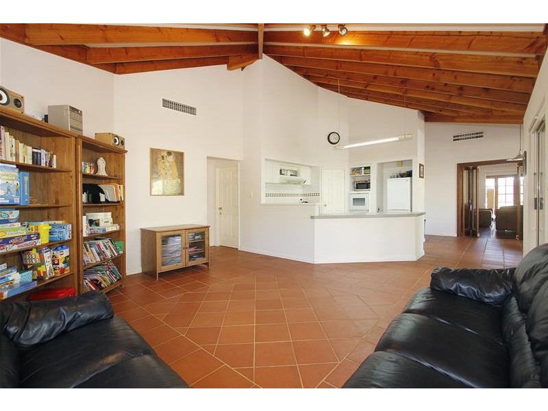 11 Dale Street, South Fremantle WA 6162