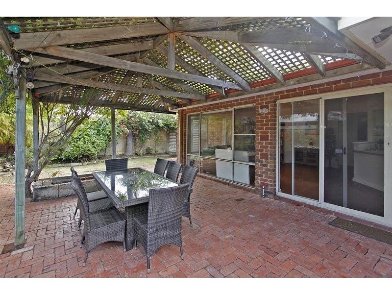 11 Dale Street, South Fremantle WA 6162