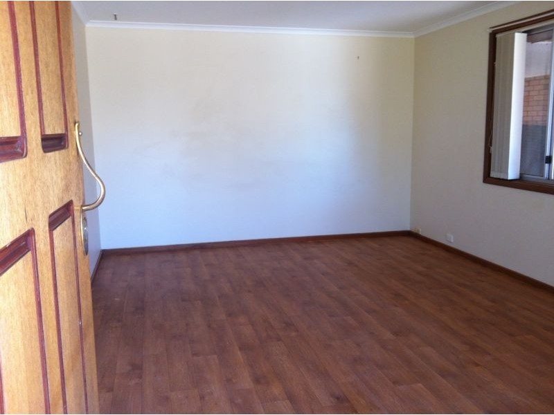 8B Stanbridge Way, Millars Well WA 6714